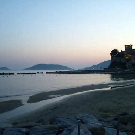 Casa Cargia' Holidays Apartment